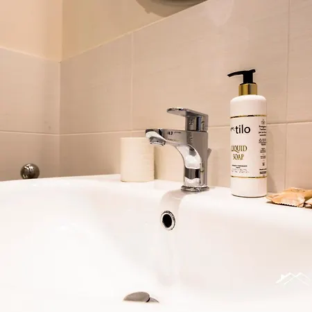 1m| 1br| Terrazza Waterfront| A/c By Tilo Lejlighed Genova